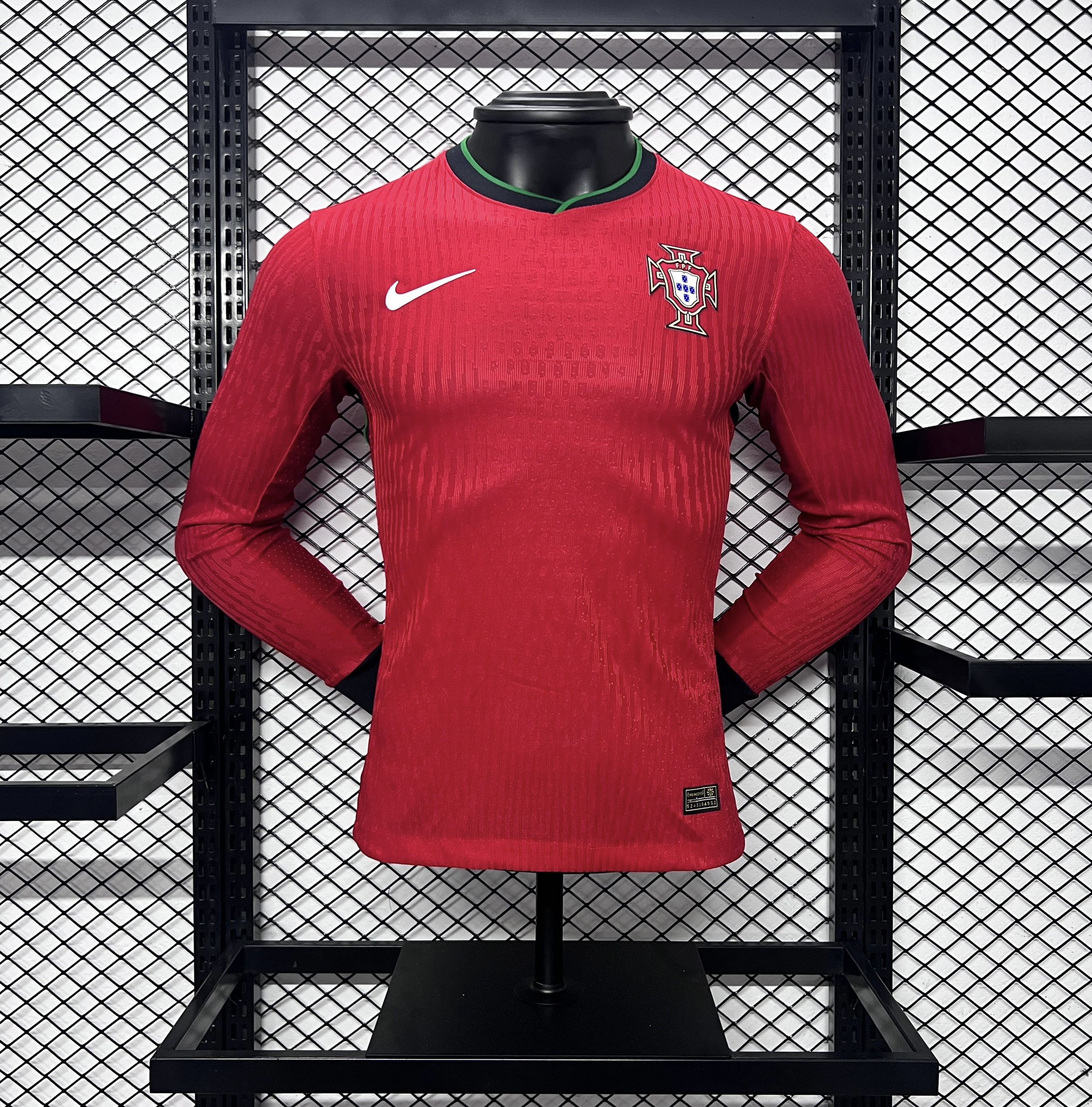 Player Version  Portugal 24/25 Home Long Sleeves Red