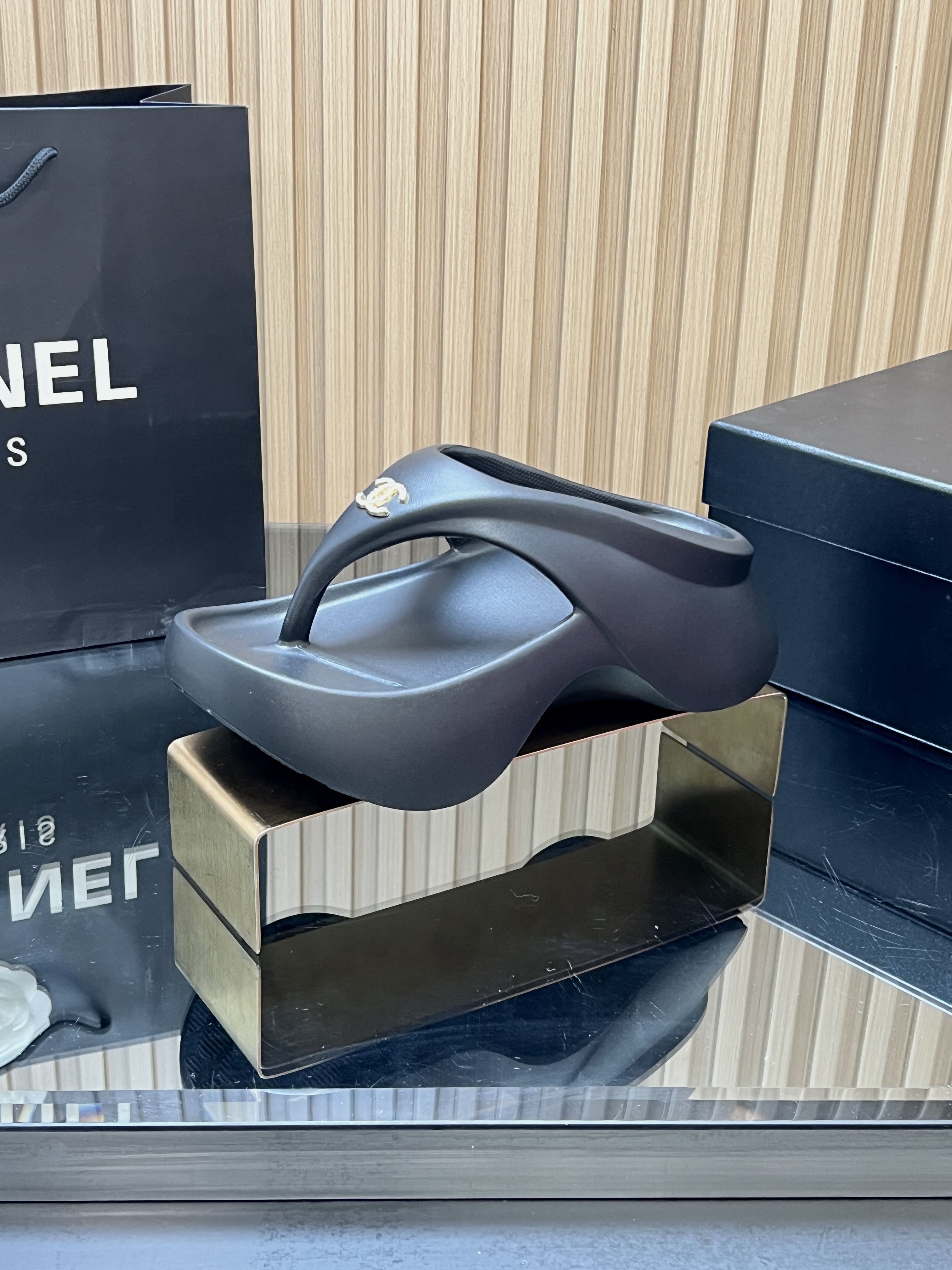 Chanel Rubber Flip-flop