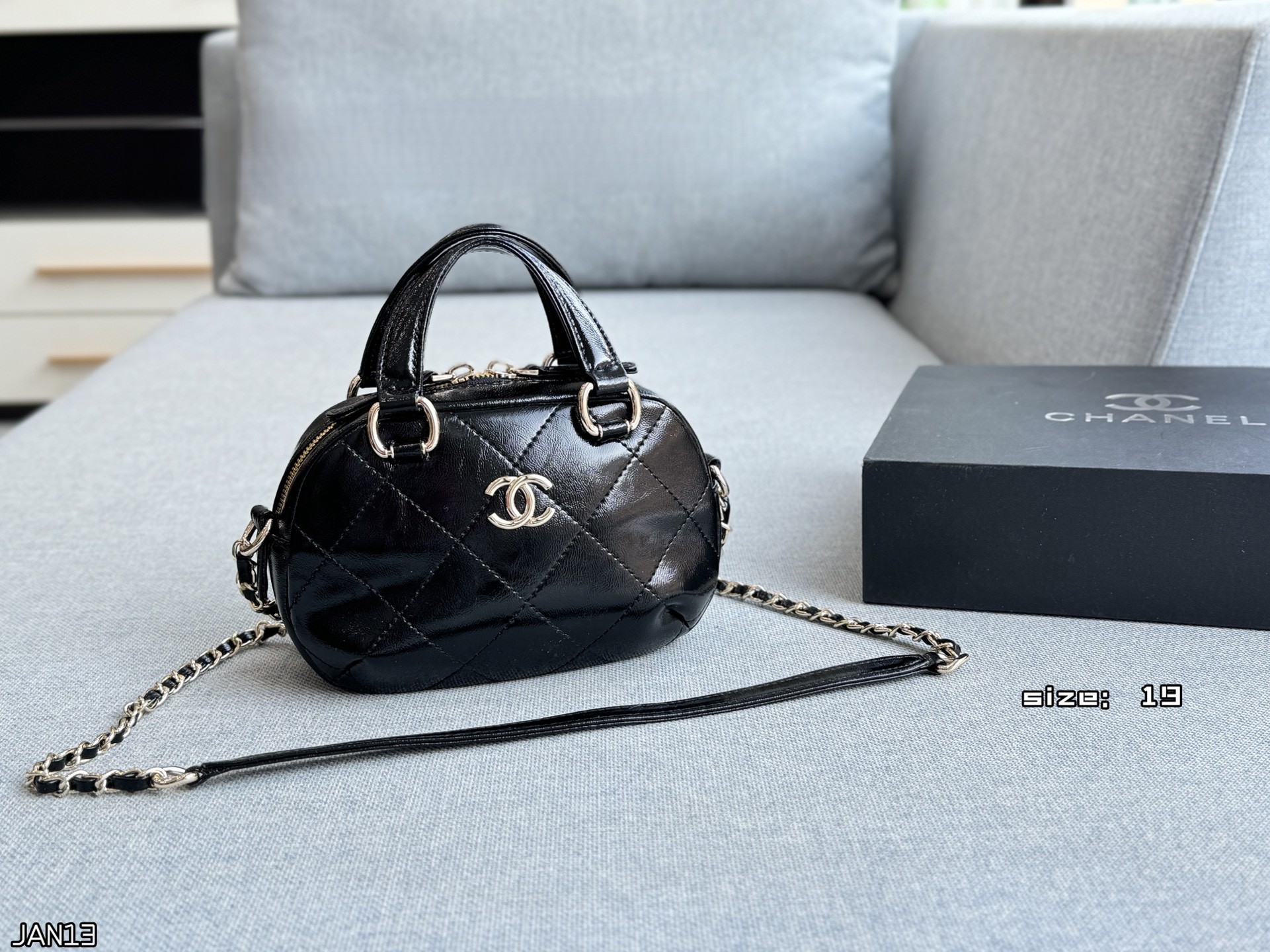 Chanel 25N Mini Quilted Shiny Leather Silver-Tone CC Logo Dome Bowling Shoulder Bag - KAIROO