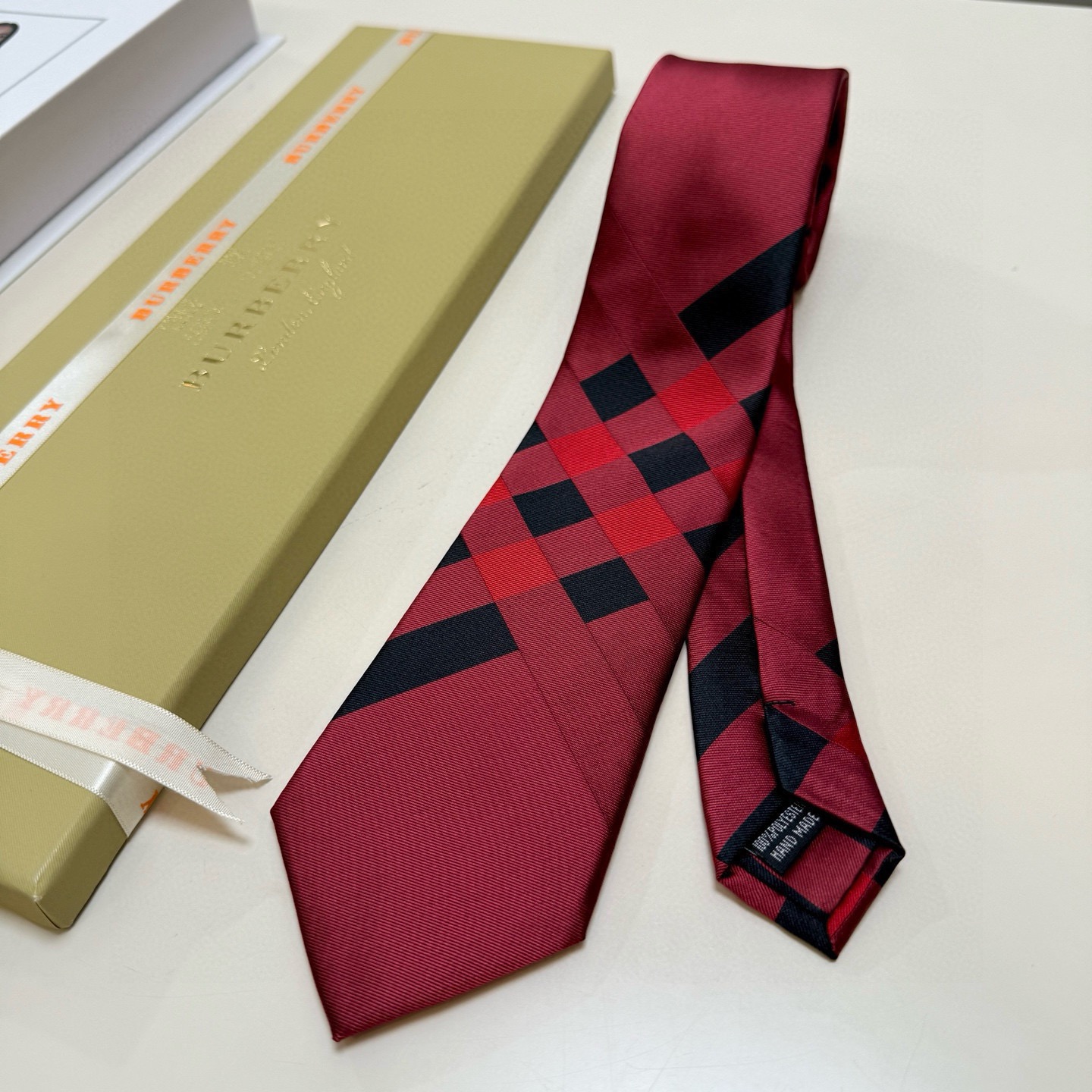 Burberry Men's Check Tie