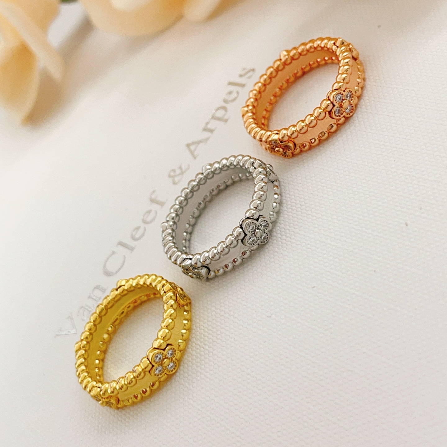 Van Cleef Fashion Ring