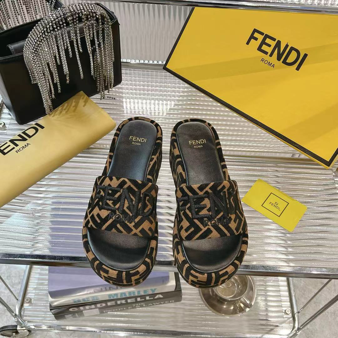 Fendi Black Open Toe FF Monogram Jacquard Canvas Platform Slippers - KAIROO