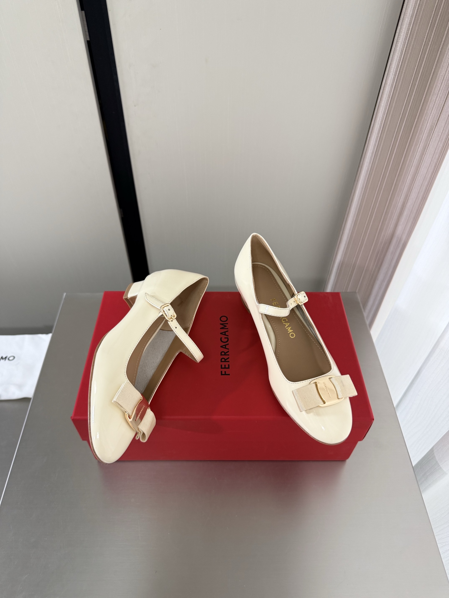 Ferragamo Shiny Leather Mary Jane Pump