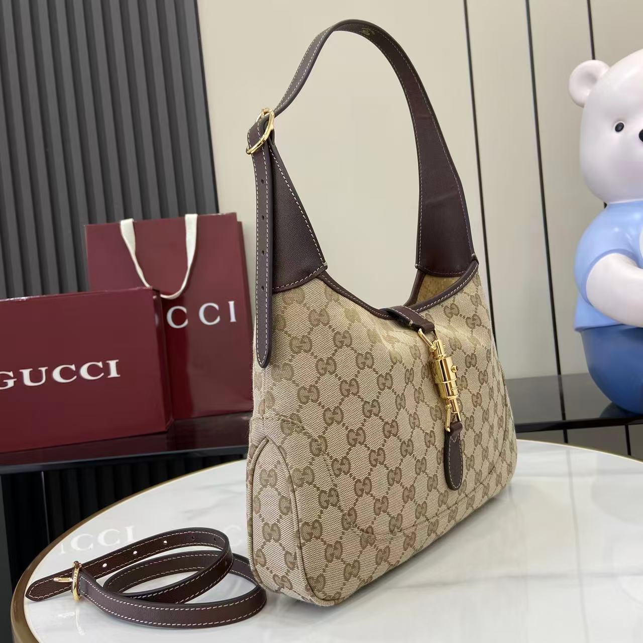 Gucci Jackie 1961 medium shoulder bag 863136