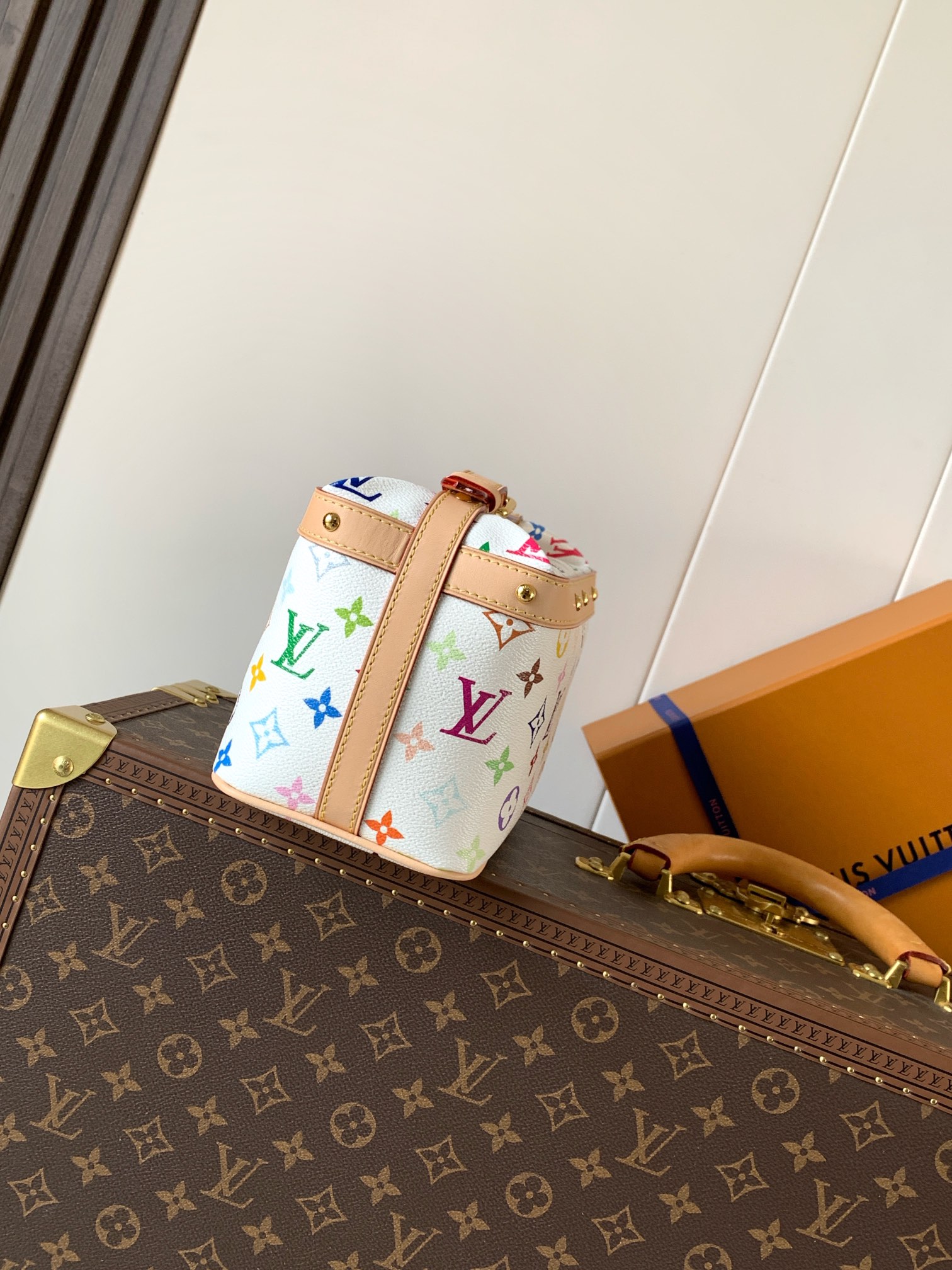 M27900 LV x TM Cruiser Toiletry Bag Multicolored Canvas