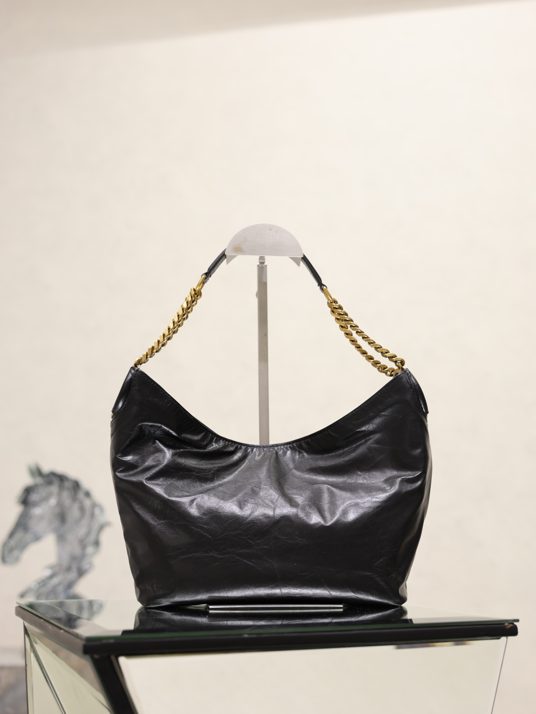 YSL Saint Laurent Hortense Small Hobo in Shiny leather-Black