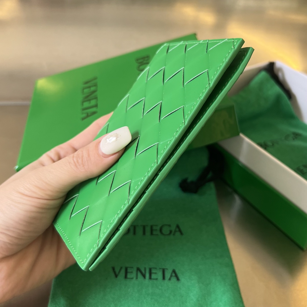 Bottega Veneta Passport Holder in  Intreccio Leather