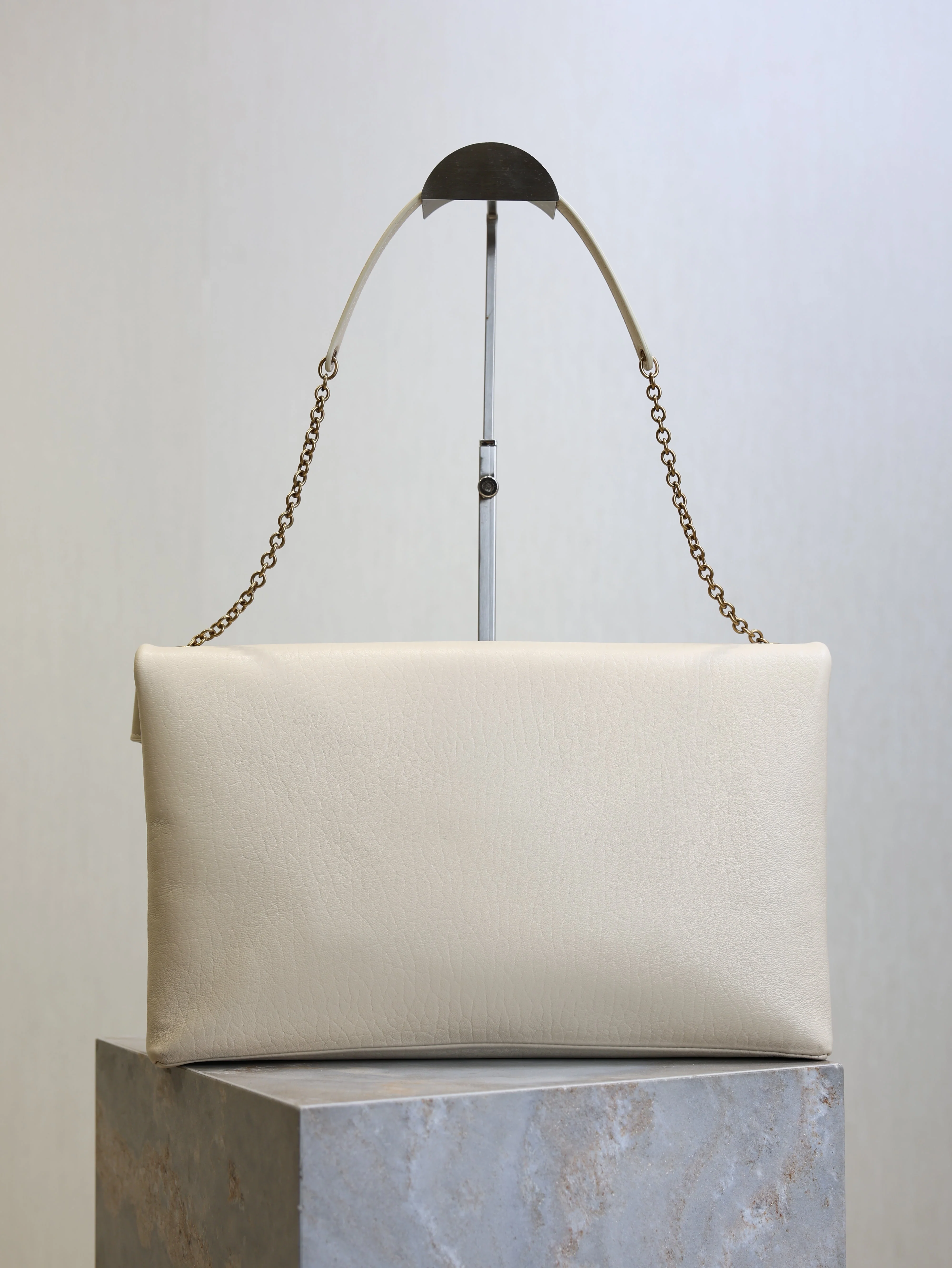 Saint Laurent YSLCassandre **L Bag 35cm White Lambskin Light GHW