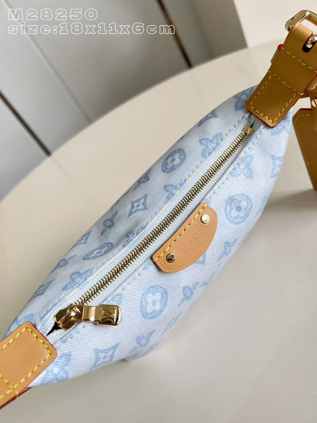 Louis Vuitton LV Pochette Hills handbag