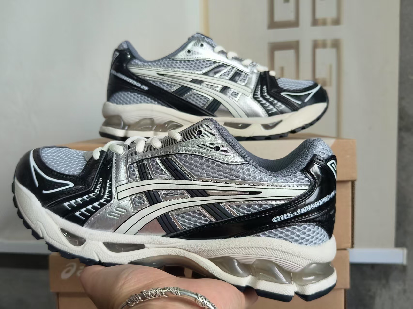 ASICS 1201A935-001 US Men's Sizes6 to 11 in half sizes White Grey Black Shoes tianlong