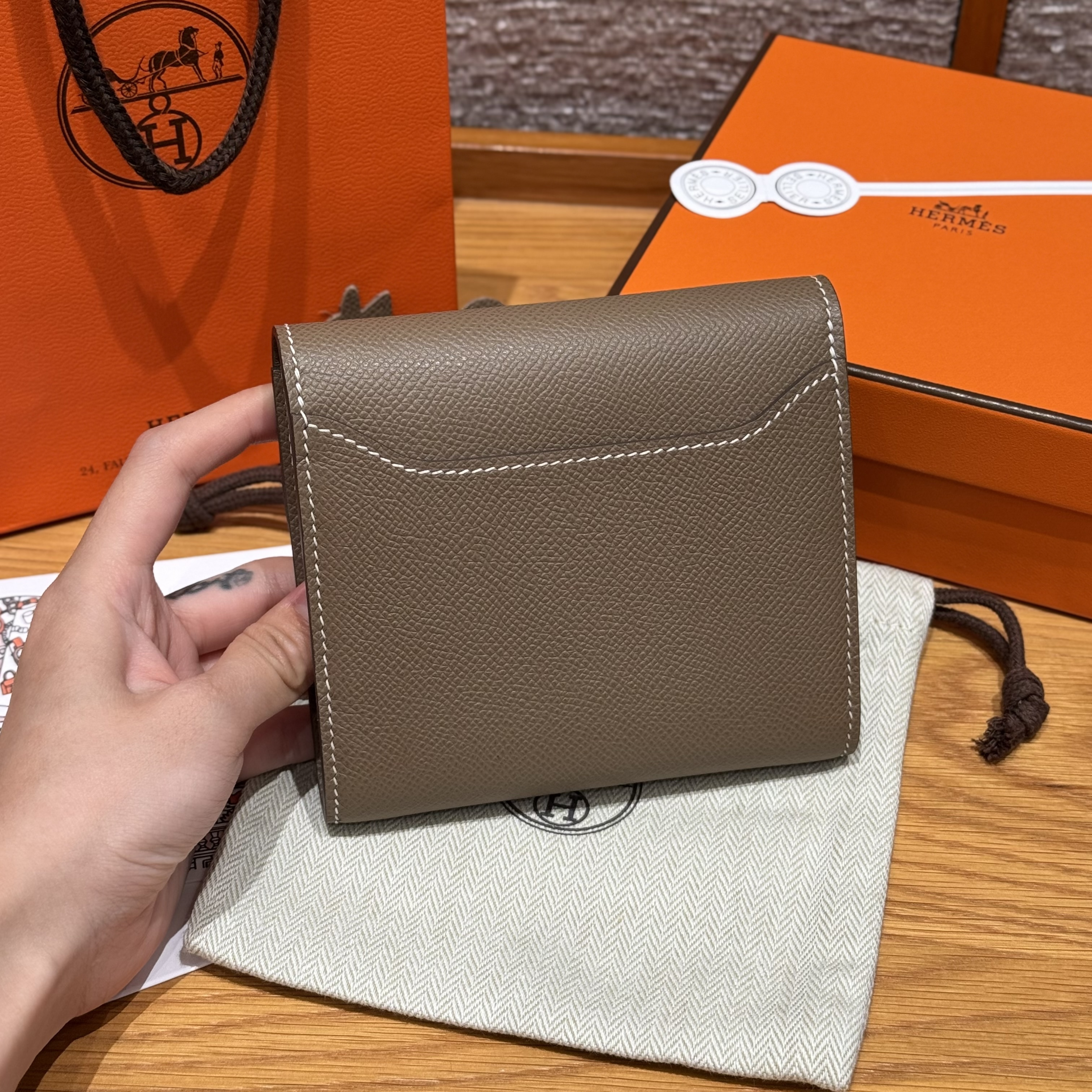 Hermes Etoupe Epsom Constance Short Wallet