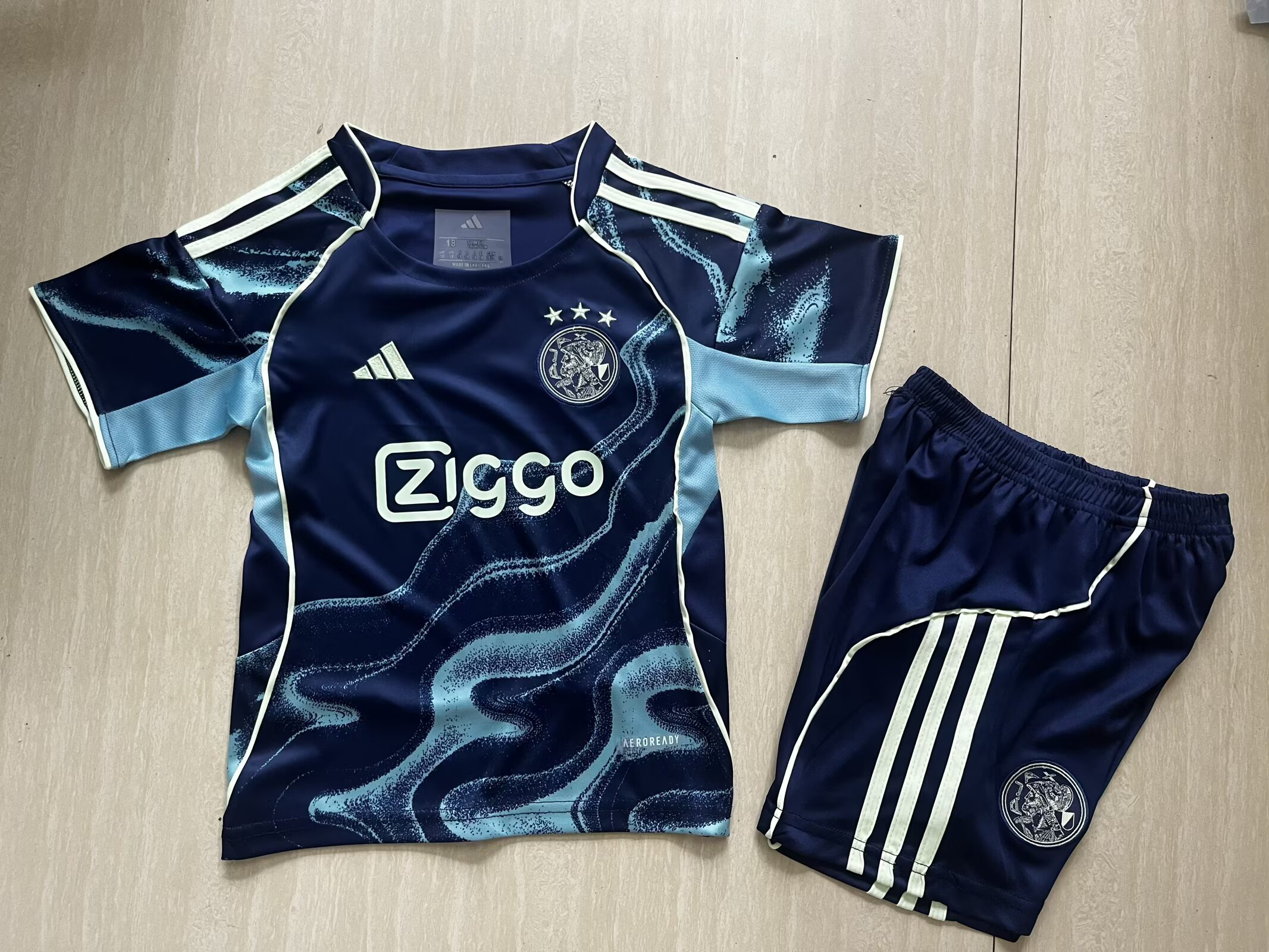 Ajax Away Kids Suit 25/26