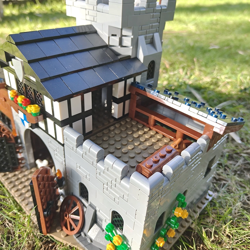 MOC 141494 - Falcon's Stable