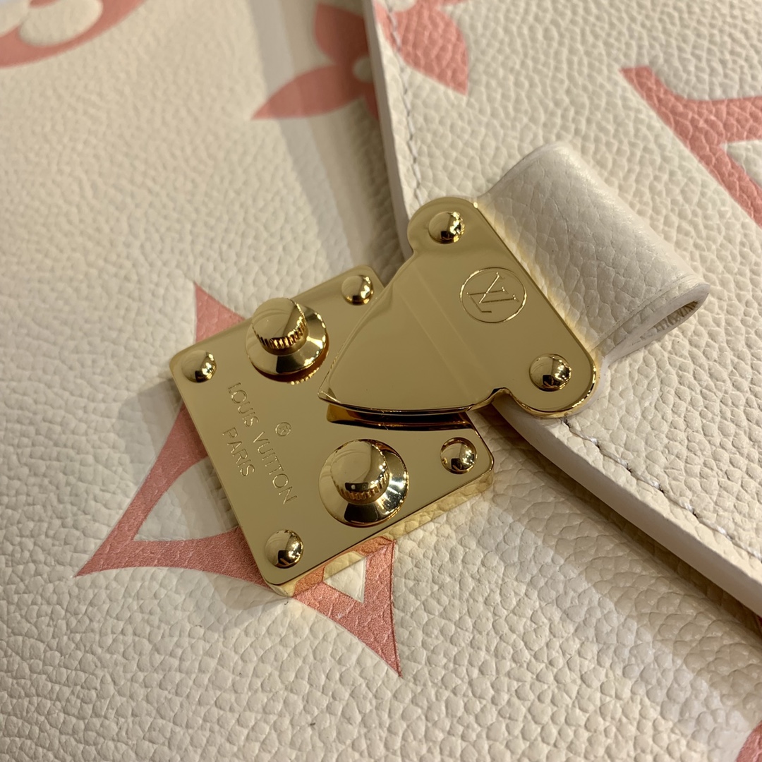 Louis Vuitton LV Pochette Metis M45573