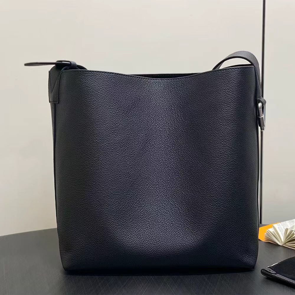 Louis Vuitton LV Verso Hobo (10A Mirror Version)