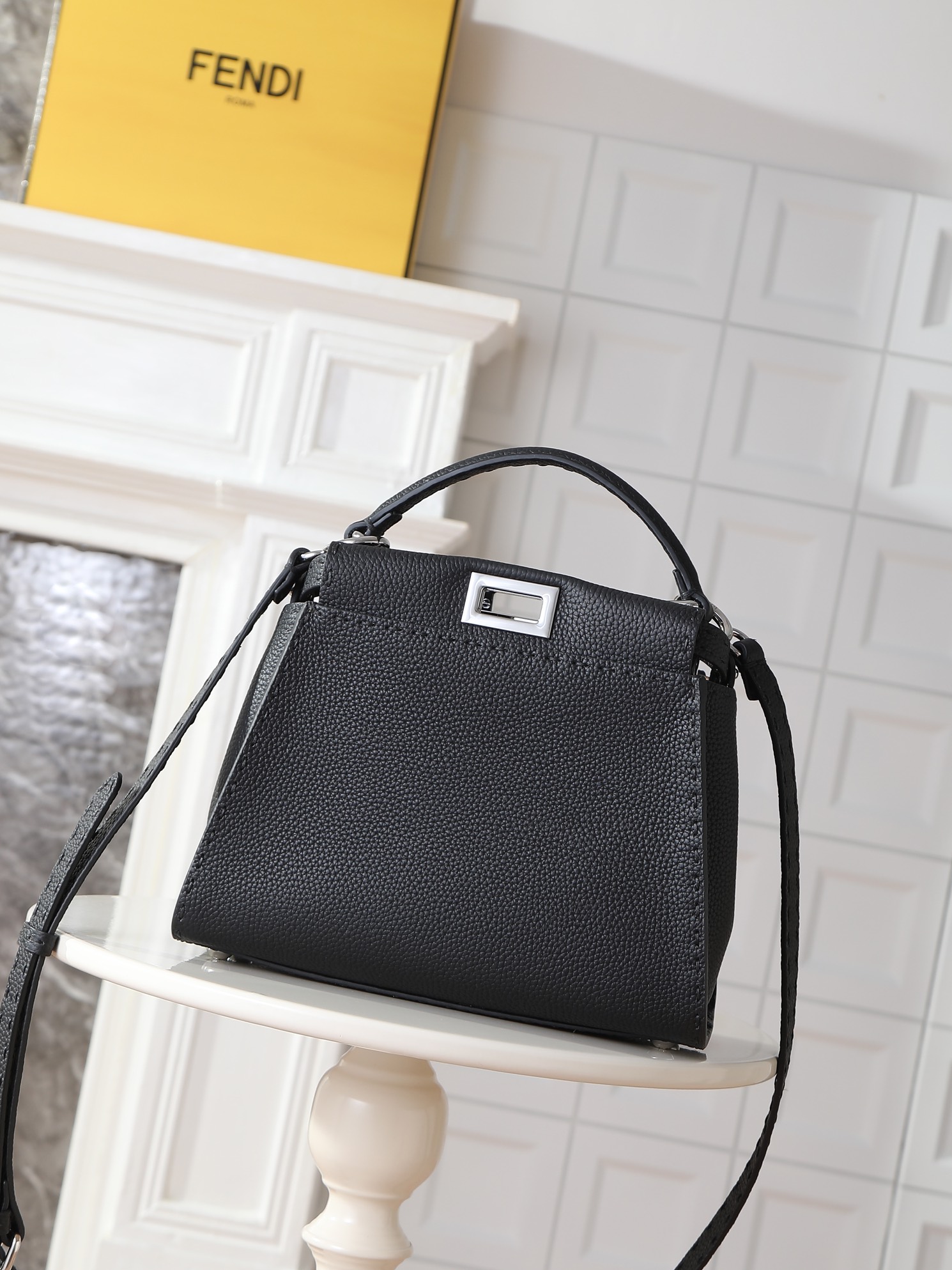Fendi Peekaboo Mini Selleria Peekaboo-Black