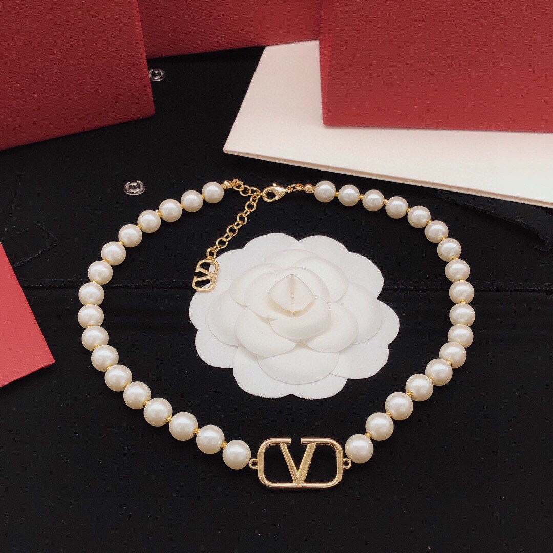 Valentino Classic Pearl Necklace