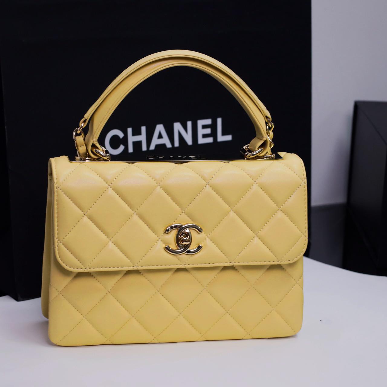 CHANEL Yellow crossbody bag