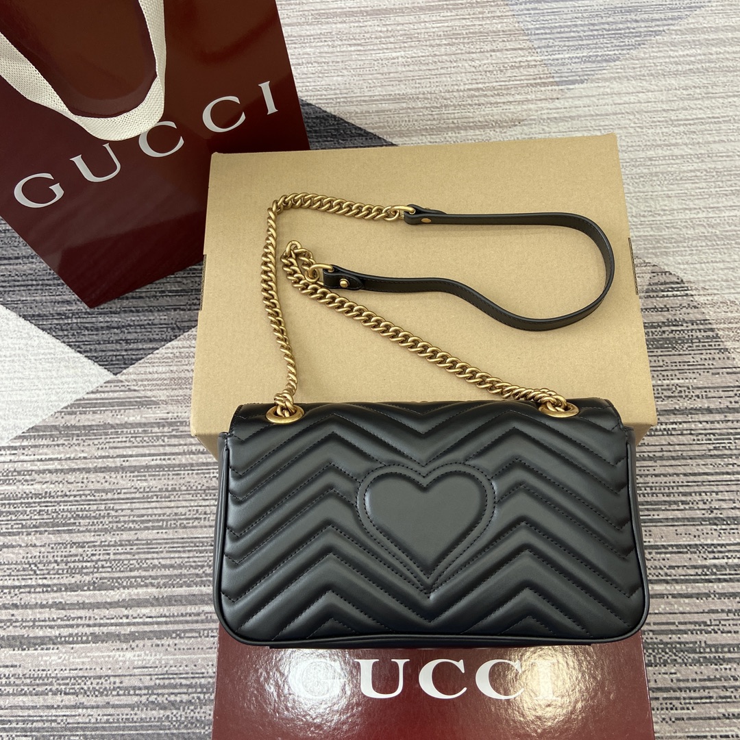 GG Marmont medium shoulder bag 443497