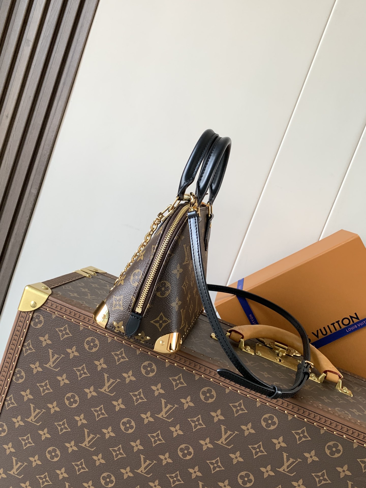 M26084  LV Alma Trunk BB in Monogram Canvas