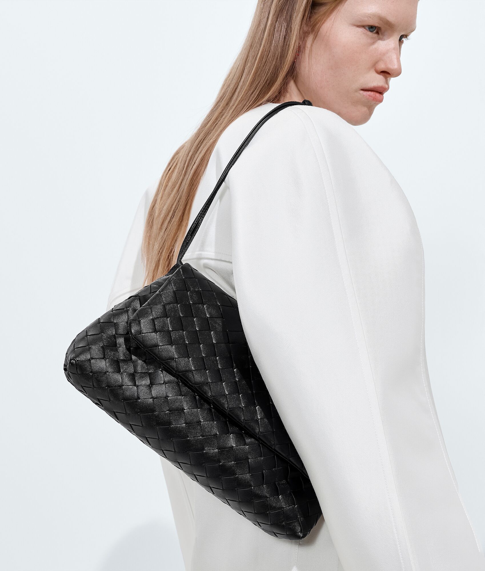 Bottega Veneta Giorno Flap Bag in Black Intrecciato leathe