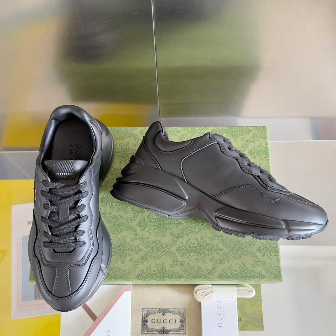 Unisex Gucci Rhyton trainer with Gucci logo