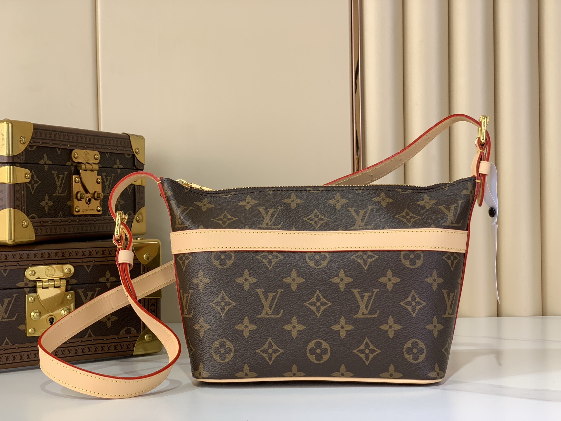 Louis Vuitton Cruiser 45 Toilet Bag
