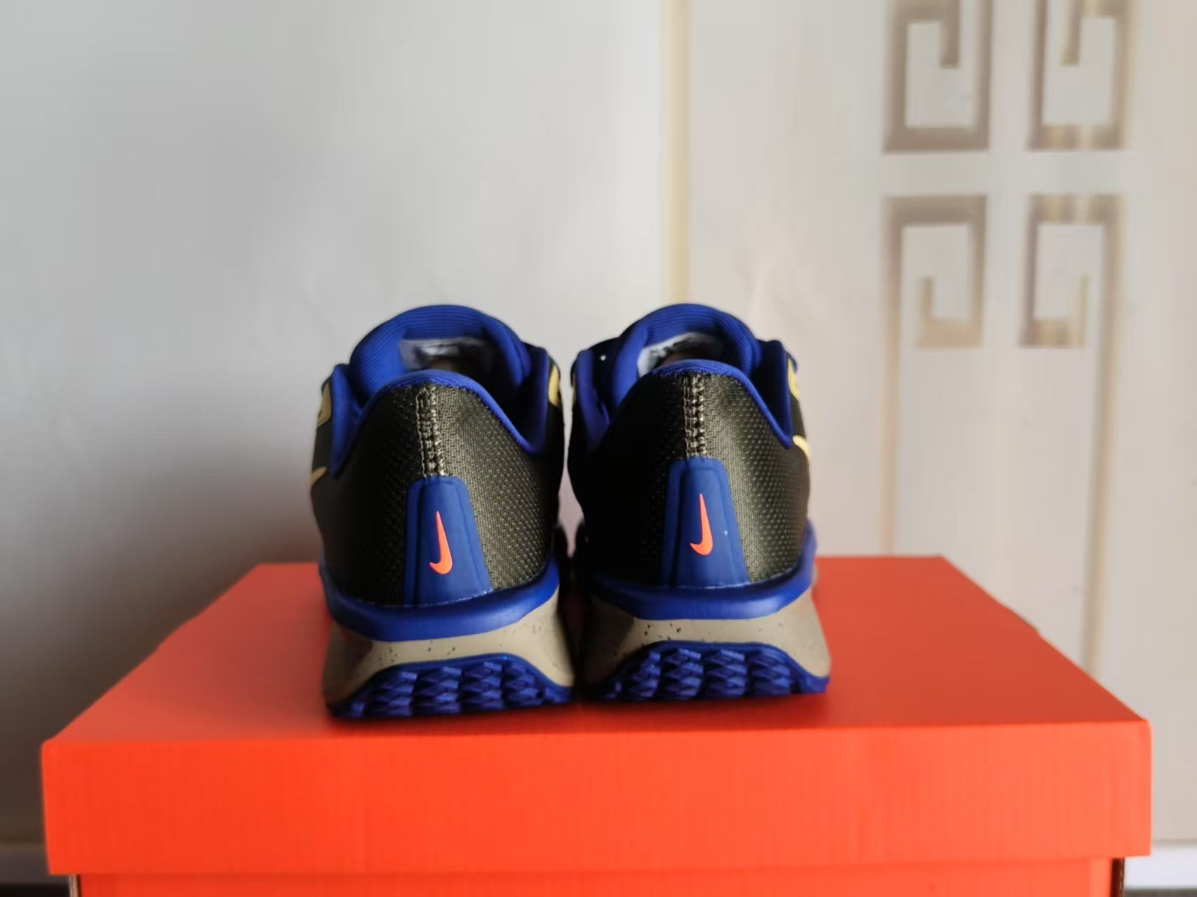 HQ3223-325 US Men's Sizes6 to 11 in half sizes Green Blue Gen6 Shoes tianlong