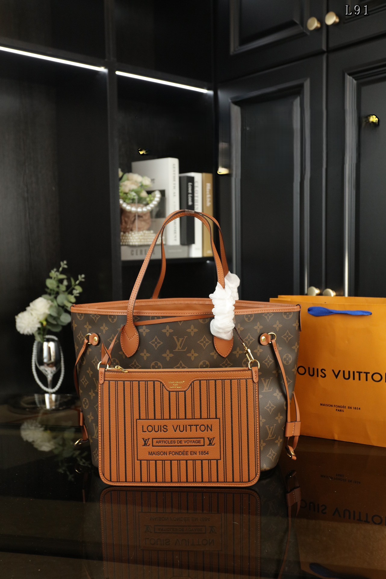 Louis Vuitton Neverfull Inside Out MM Monogram Leather Trims Reversible Tote Bag With Pouch - KAIROO
