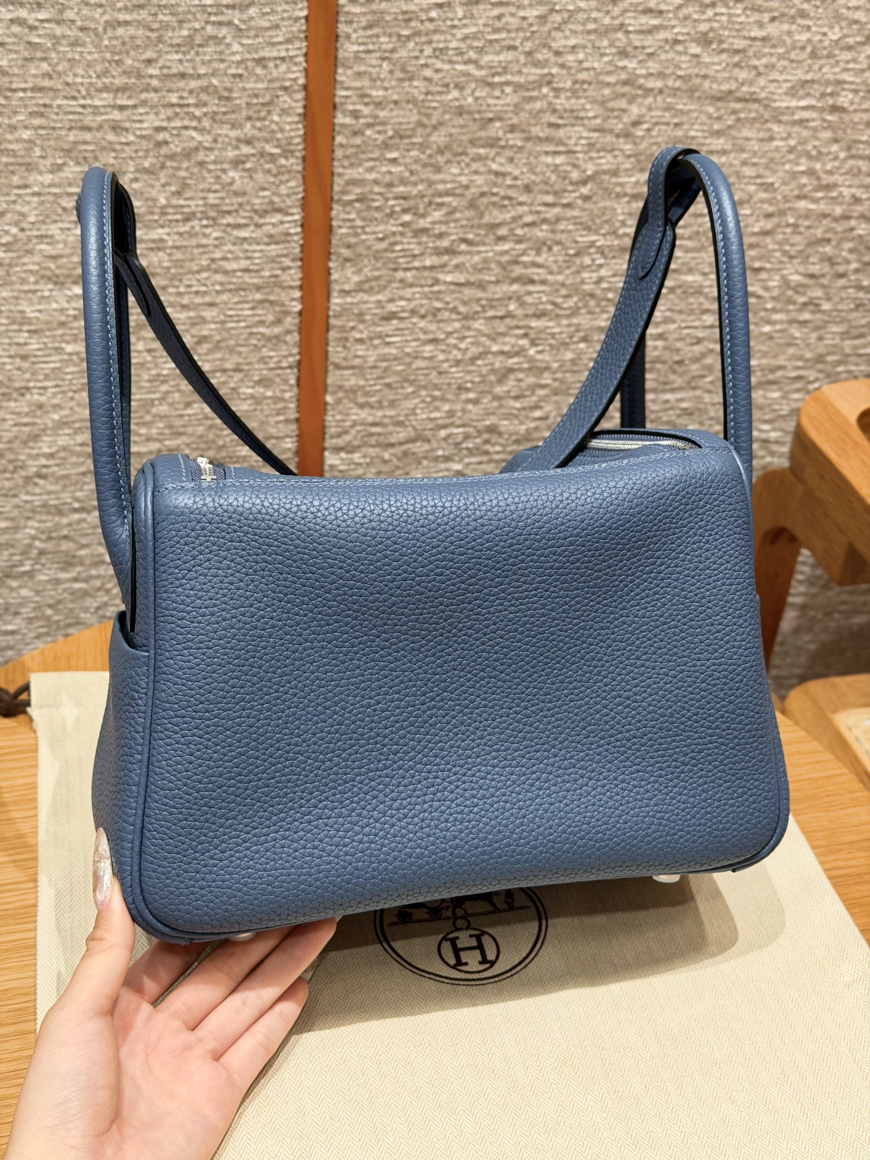 Hermes Blue Agate Clemence Lindy 26