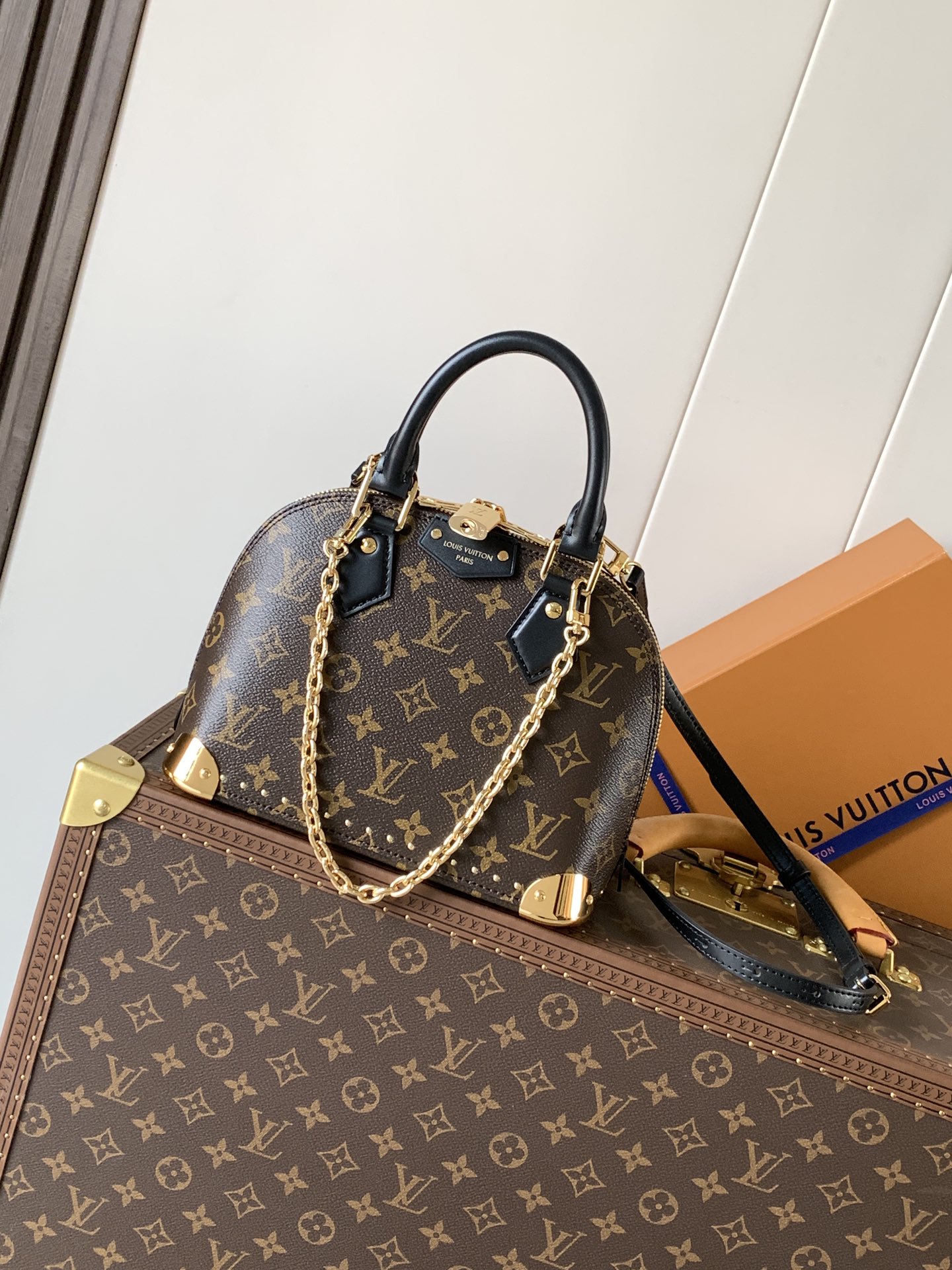 M26084  LV Alma Trunk BB in Monogram Canvas