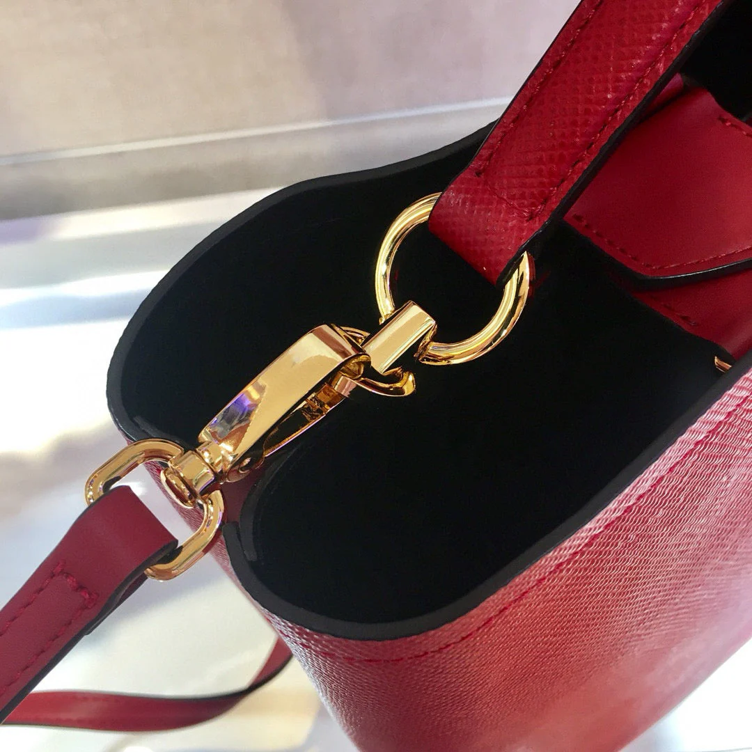 Prada medium pra panier bag 22cm red calfskin