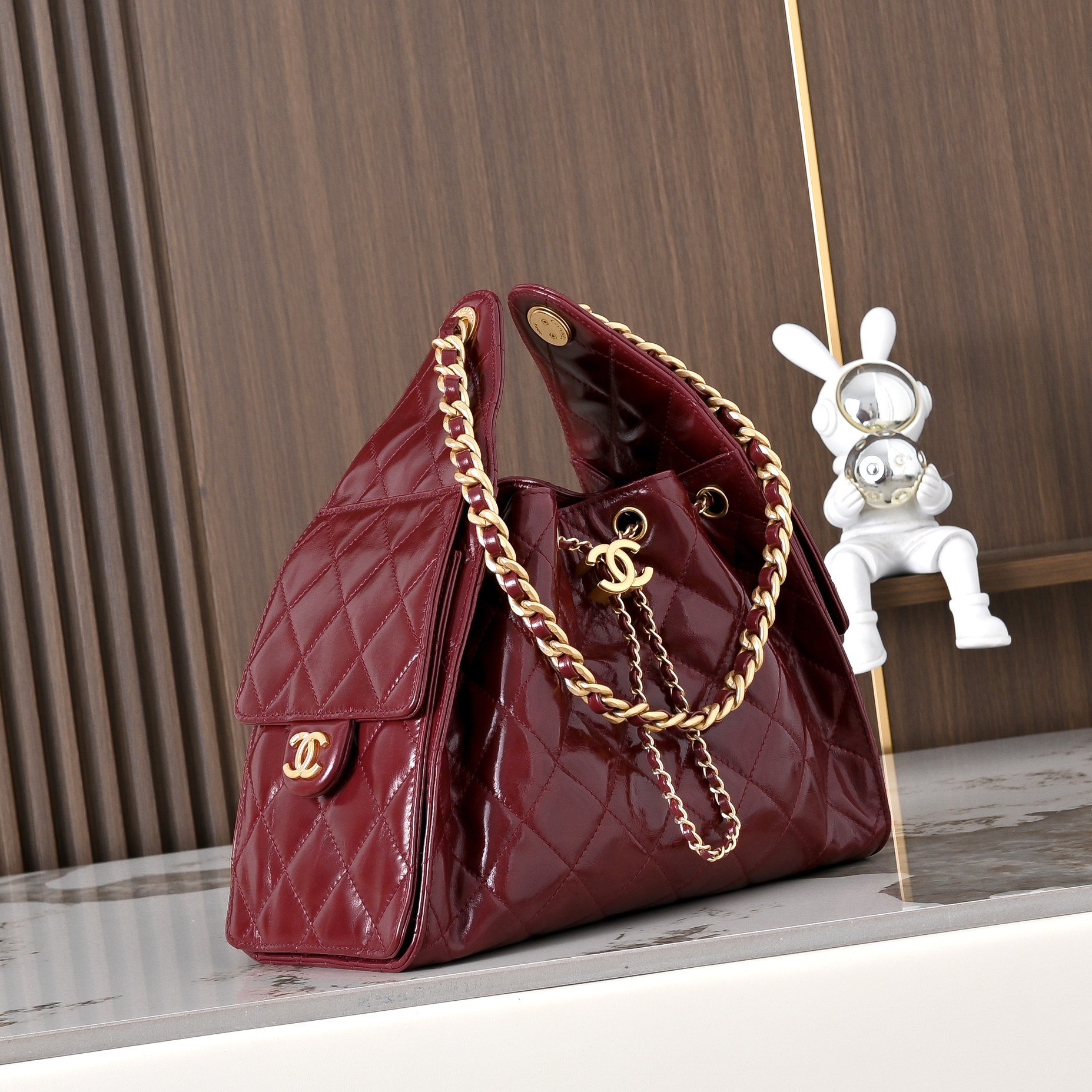 Chanel 25 Small Hobo Bag in Burgundy Shiny Calfskin  AS5293