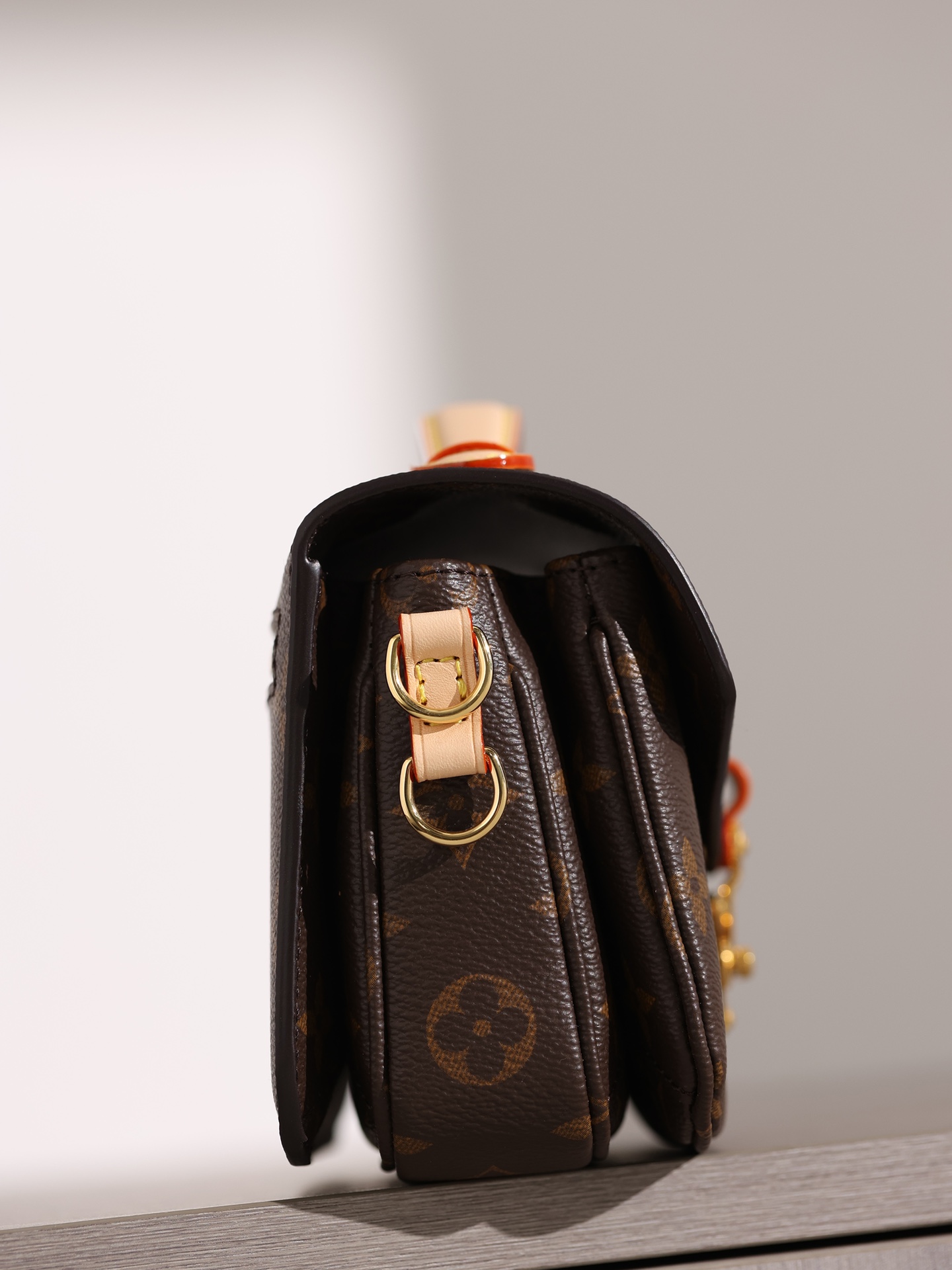 Louis Vuitton LV Micro Metis M81267