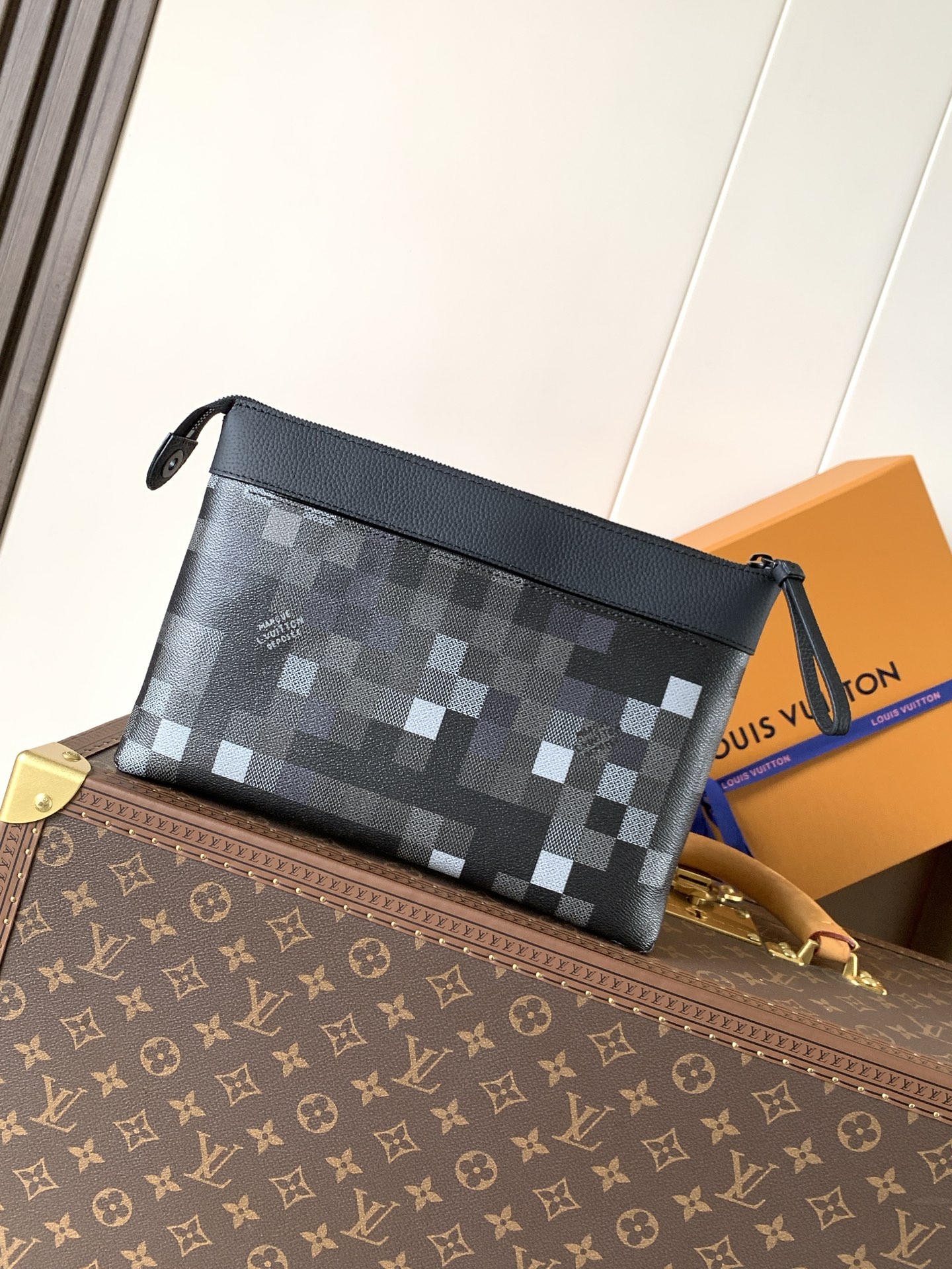 LV Louis Vuitton M14926 Pochette Voyage Souple