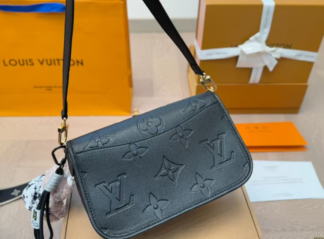 Louis Vuitton LV Black baguette shoulder strap handbag