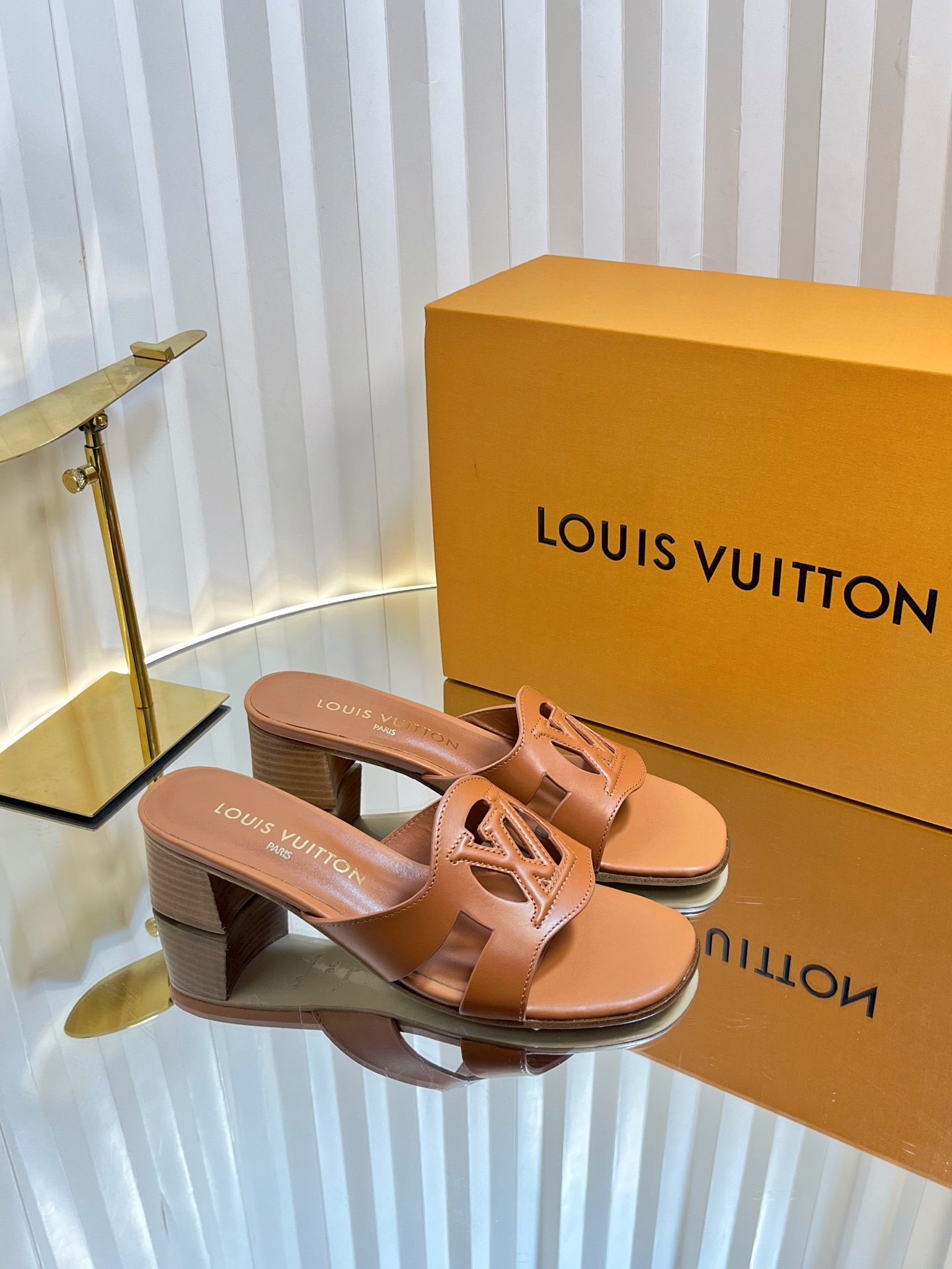 Women's  LV Isola Heed Slides