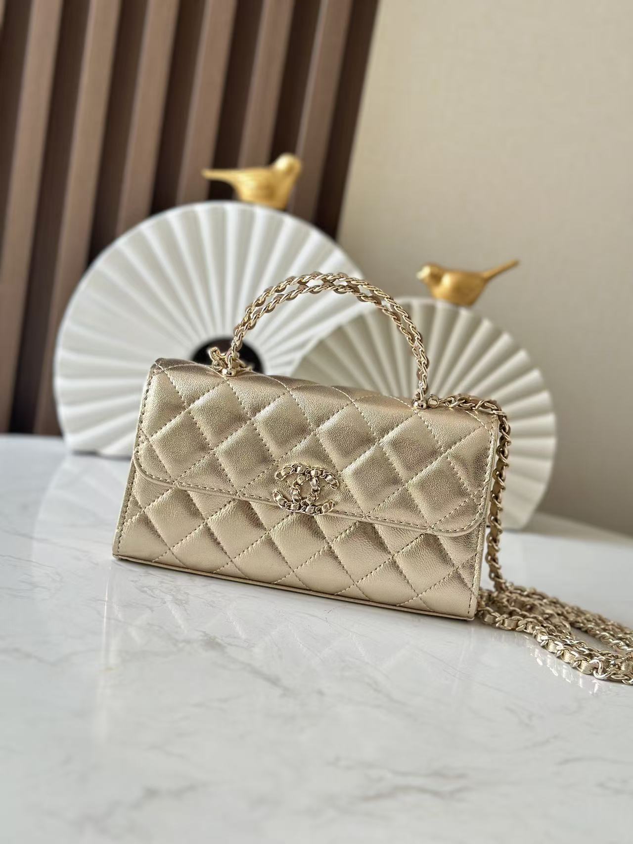Chanel 25s New Kelly Crossbody Bag