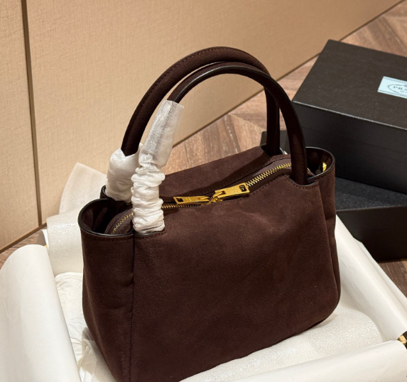 Prada New autumn and winter handbags
