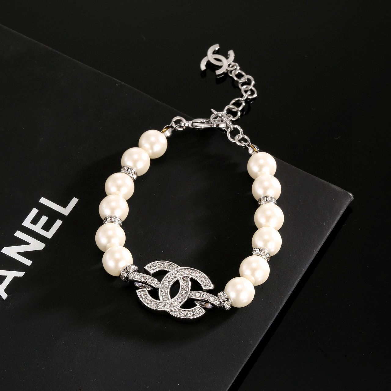 Chanel 25C Faux Pearl Crystal CC Toggle Pearl Bracelet - KAIROO