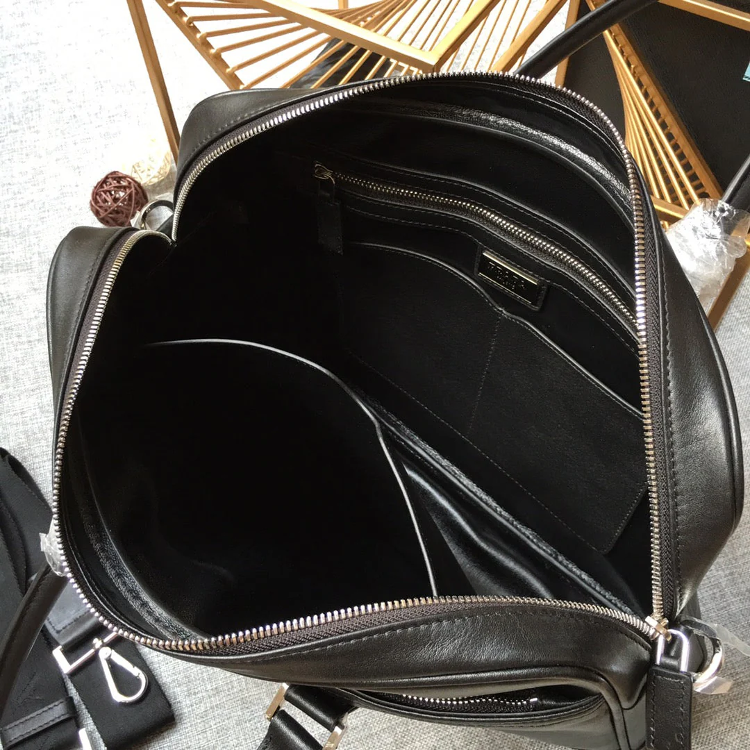 Prada Business & Travel BAG 38 IN BLACK SMOOTH CALFSKIN