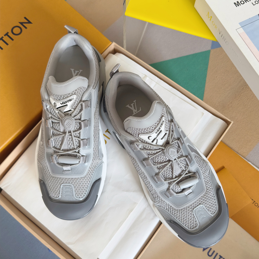 Men's LV Runner Tatic Sneaker