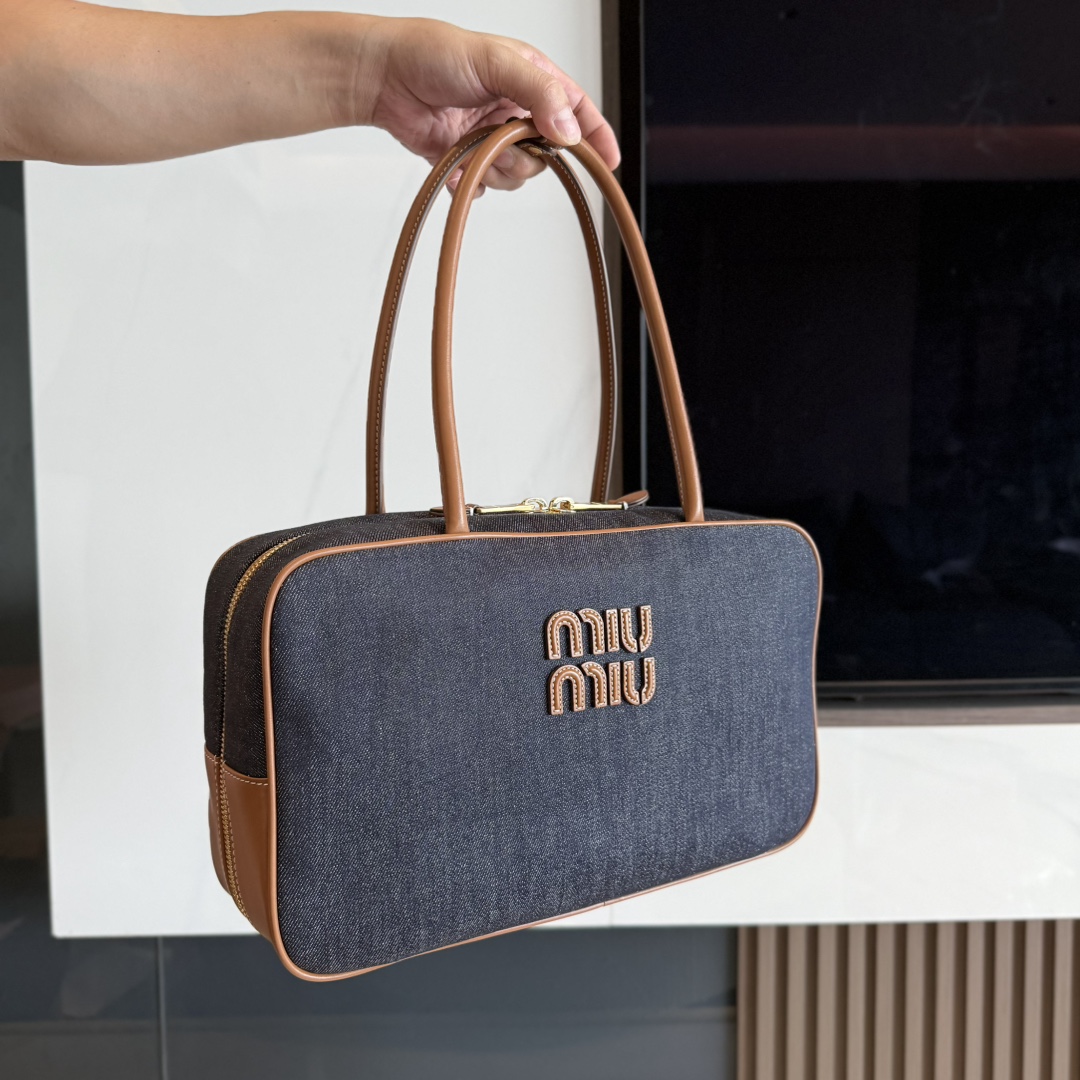 Miu Miu Beau Denim and leather bag 5BB163