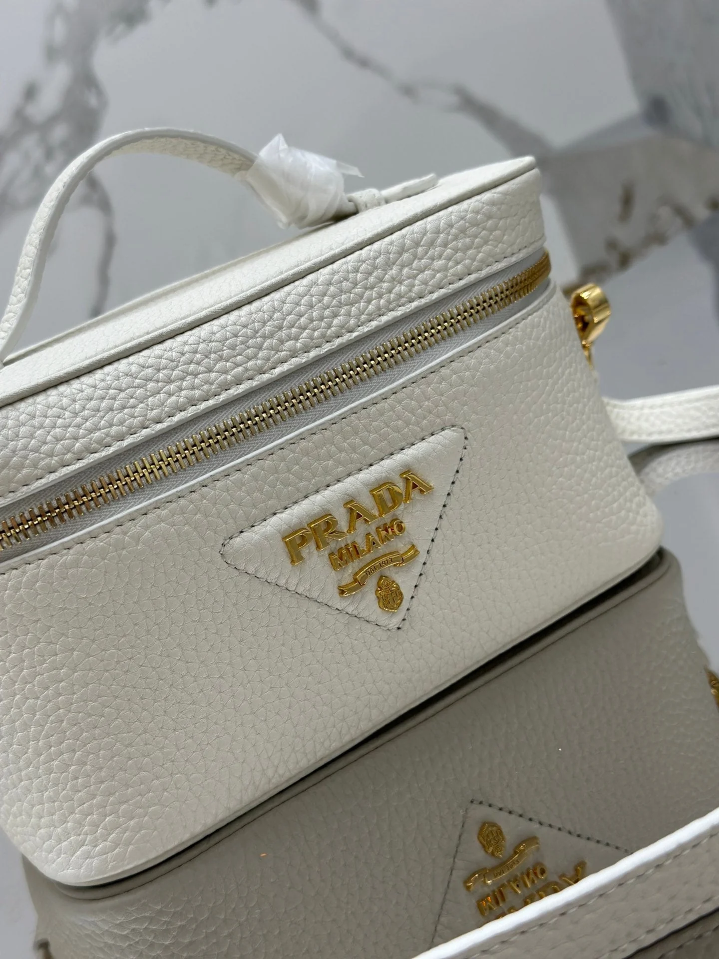 Prada VANITY CASE 18 IN WHITE GRAINED CALFSKIN GOLD HARDWARE