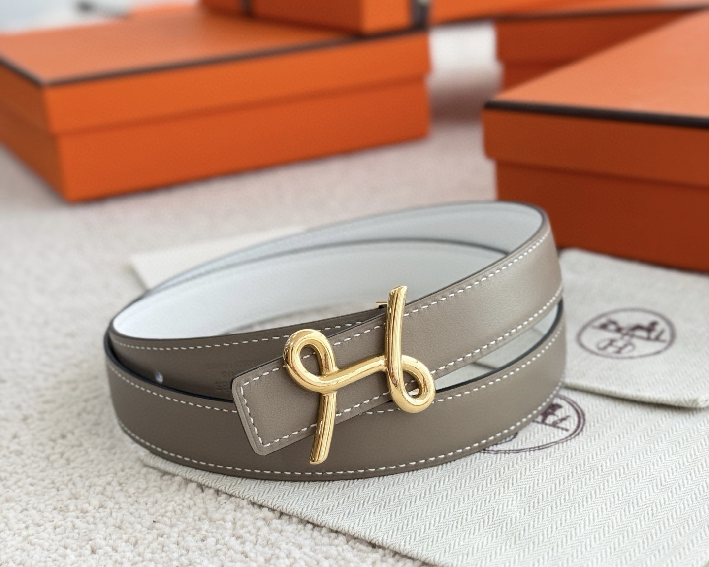 Hermes H Cursives Reversible Leather Belt 24mm
