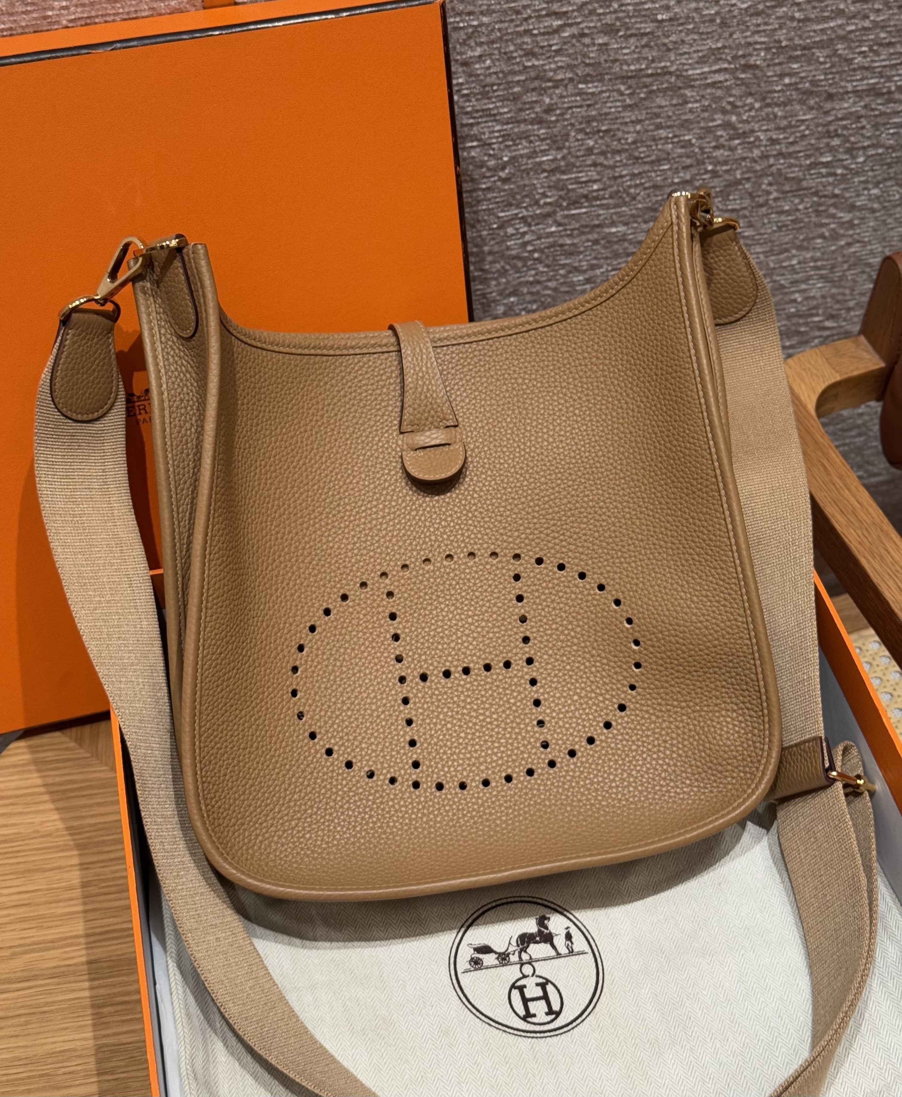 Hermes Biscuit Clemence Evelyne III 29