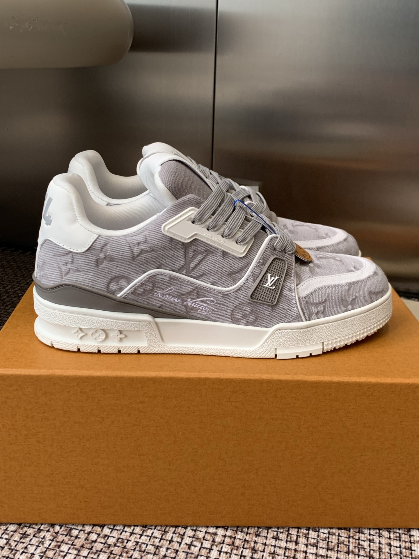 Louis Vuitton LV Unisex Trainer Sneaker