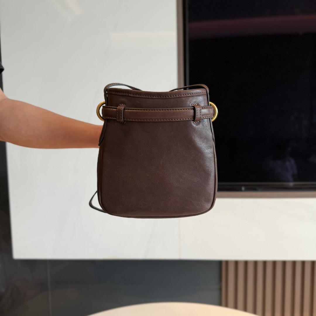 MiuMIu's new sheepskin small bucket bag