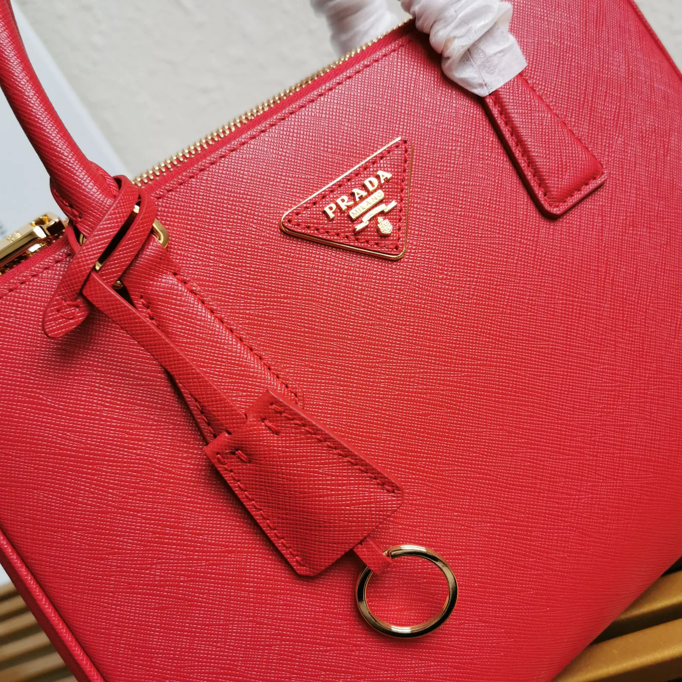 Prada MEDIUM GALLERIA 28 RED SAFFIANO LEATHER