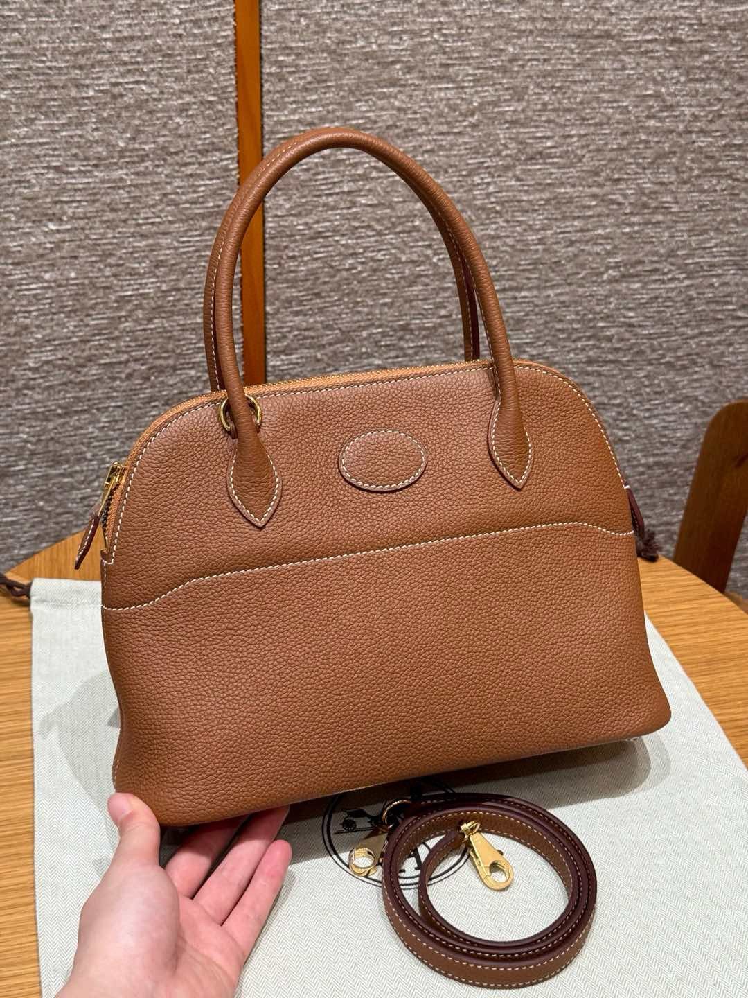 Hermes Gold Clemence Bolide 27
